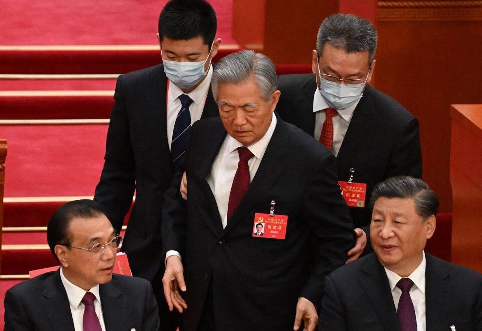 Power-hungry rulers are a burden for the country